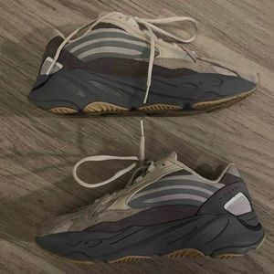 YEEZY BOOST 700 V2 ‘TEPHRA’
